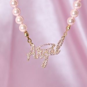 Meet your Posher, Hana